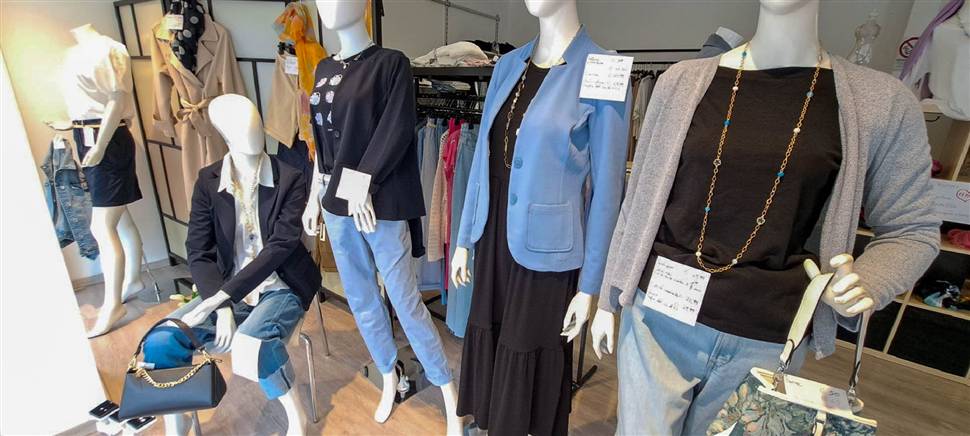Da Giselle abbigliamento donna dei marchi più prestigiosi anche nelle taglie comode. Vieni a scoprire i nuovi arrivi dell’autunno!