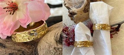 Venite a raccontarci la vostra storia d’amore: le daremo la forma delle fedi che indosserete per la vita.