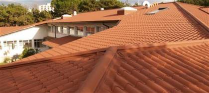 Isocoppo è la soluzione per il tuo tetto, copertura metallica a coppo, semplice da montare, funzionale, leggera, esteticamente piacevole, sicura. Contattaci