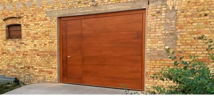 Per il tuo garage scegli un basculante su misura C&C: lo progettiamo, realizziamo, installiamo e garantiamo assistenza post vendita.