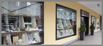 Vieni a trovarci e scopri il progetto UNICA®. Con l’aiuto di un software dedicato potrai creare le tue fedi nuziali personalizzate