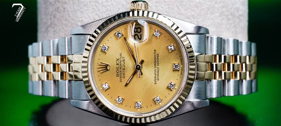A Natale regala(ti) un orologio di secondo polso, elegante, prestigioso, con garanzia ufficiale. Vieni da Exel Milano