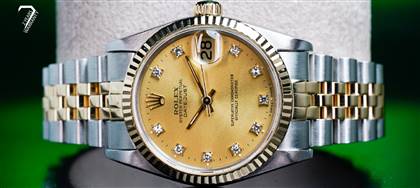 A Natale regala(ti) un orologio di secondo polso, elegante, prestigioso, con garanzia ufficiale. Vieni da Exel Milano